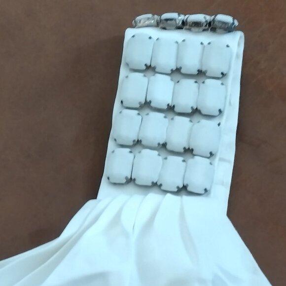 Rachael G One-Strap Satin Dress. Pearl Color. Size M - Picture 9 of 16